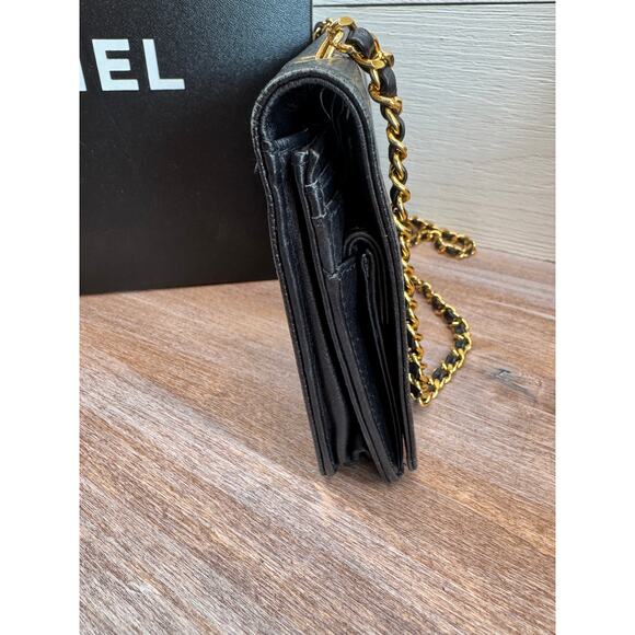 *RARE* Vintage Chanel WOC | Black | Caviar Leather | VGUC - Picture 5 of 8